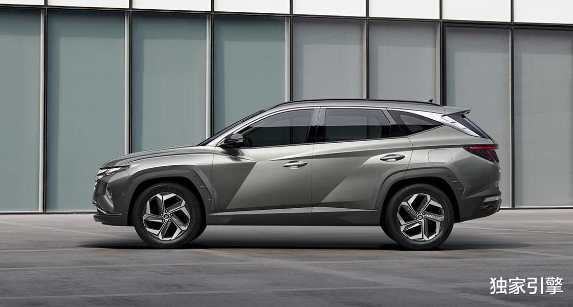 经典合资SUV大对决！2025款现代途胜能否“击败”丰田RAV4荣放？