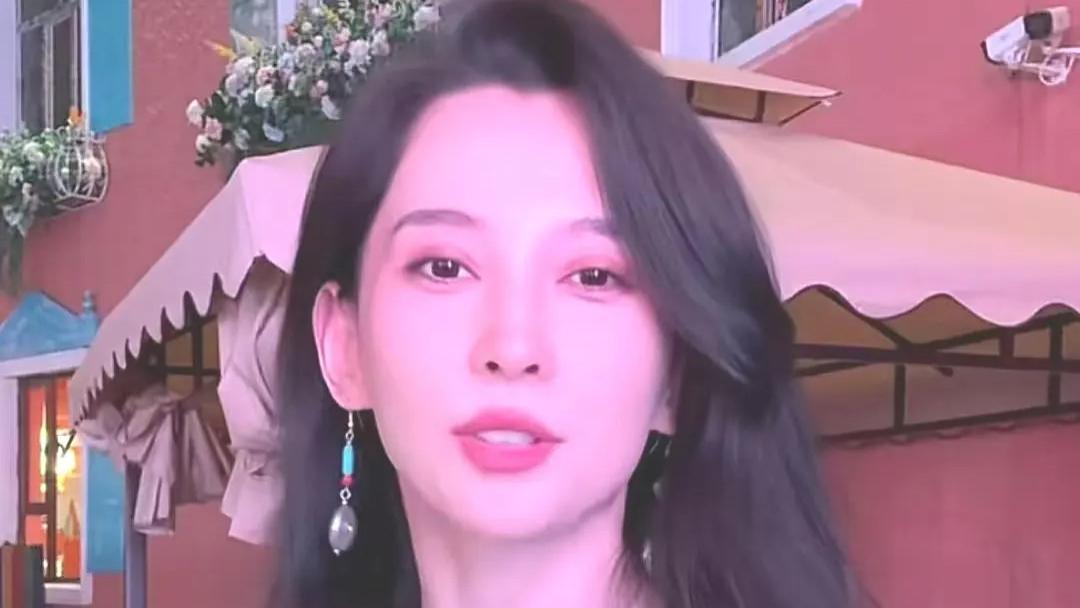 汪峰女友森林北晒日常vlog，口碑再次大翻车，网友吐槽：“装”感很重