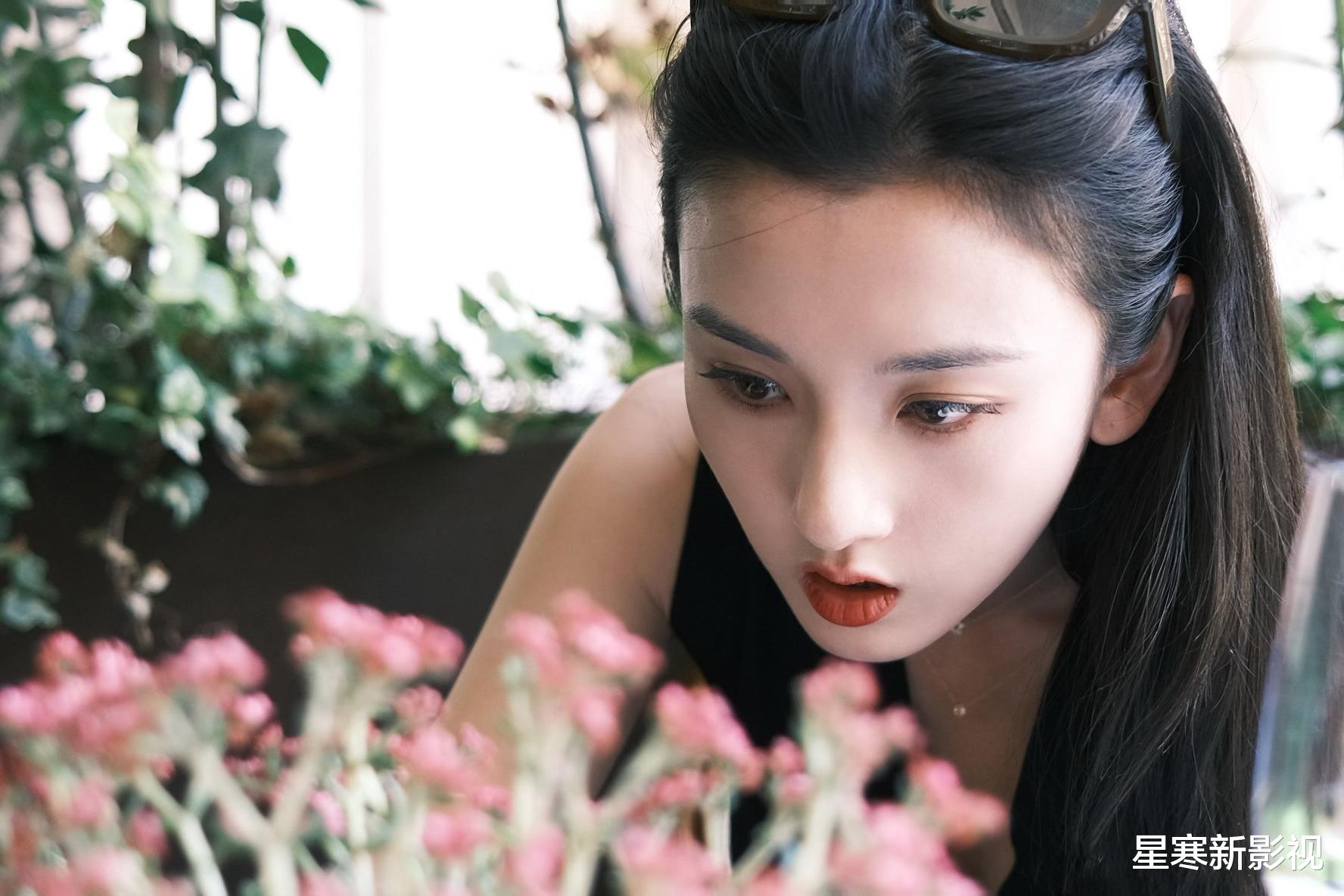 宋祖儿复出营业啦,一头黄色短发好显眼,全面回归或已是倒计时!