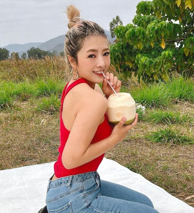 香港女星宣布小产!爱犬被山狗咬伤悲痛欲绝:孕9周胎儿没了心跳