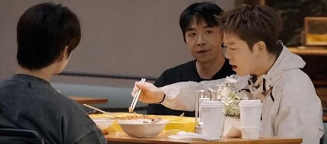 36岁俞灏明公开恋情，女方身份曝光，全网震惊：原来是她啊！