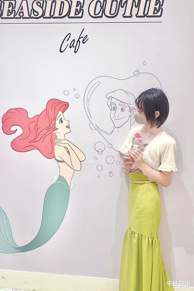 23岁日本小哥为了再现迪士尼小美人鱼，苦学英语、化妆，获得网友好评