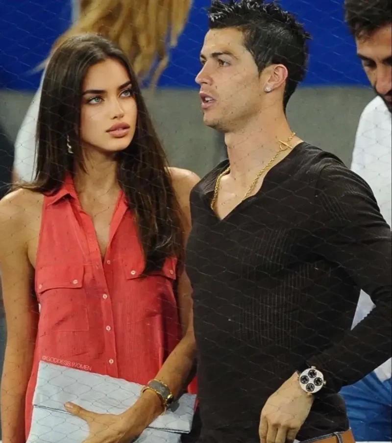 伊莲娜和布雷迪：分分合合，这回是真爱还是短暂重逢？