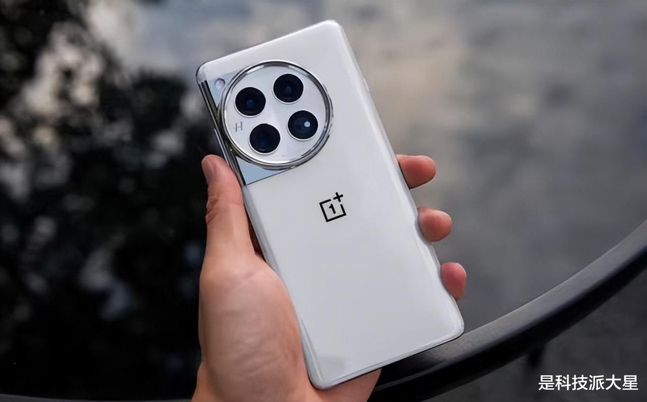 頂配24GB+1TB，2K屏+超聲波指紋+驍龍8Gen3，雙11期間加速清倉(cāng)