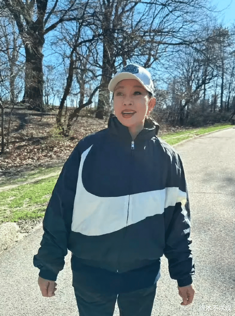 偶遇者：向太不尊重人不敬业，李小冉绷着脸，刘晓庆令人钦佩！