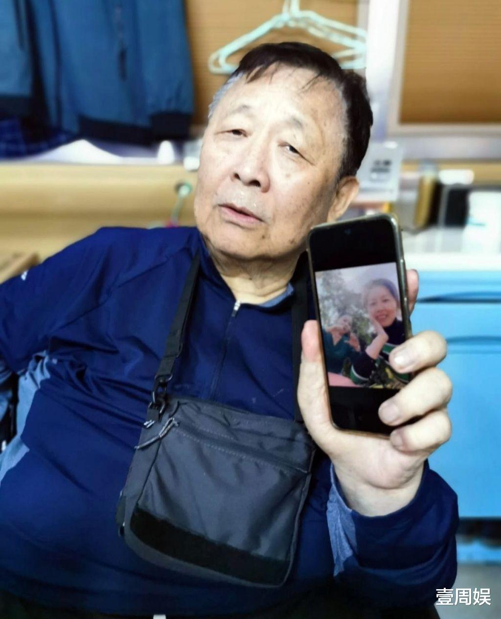 76岁TVB秦煌公开情人照片,领综援补贴母女生活费,女方还有老公