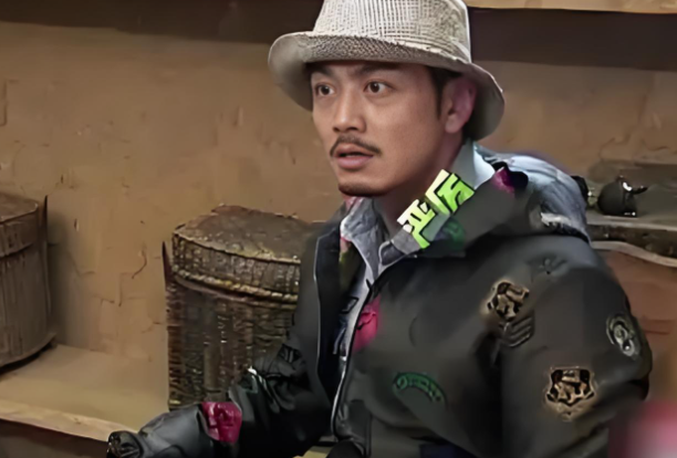 人设崩塌!事实证明,拿天价片酬、与刘涛传绯闻的杨烁面相早变了