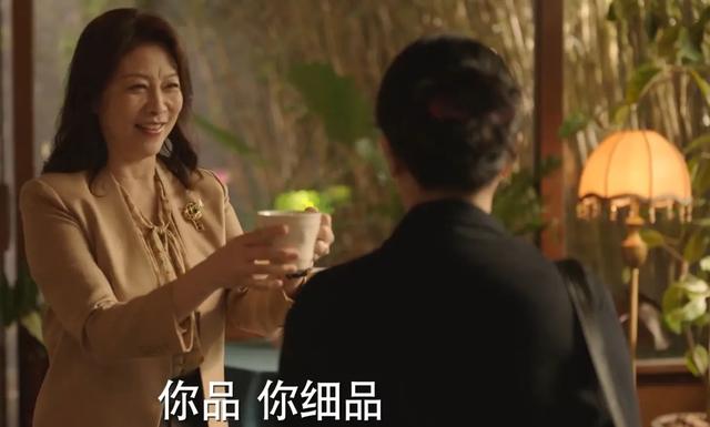 杀疯了!本是冲着张小斐、佟大为看《好运家》,却被62岁女配圈粉