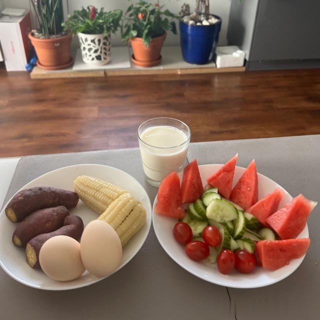 浙江40岁大哥不结婚,每天自己做2顿饭吃得开心,网友:活明白了