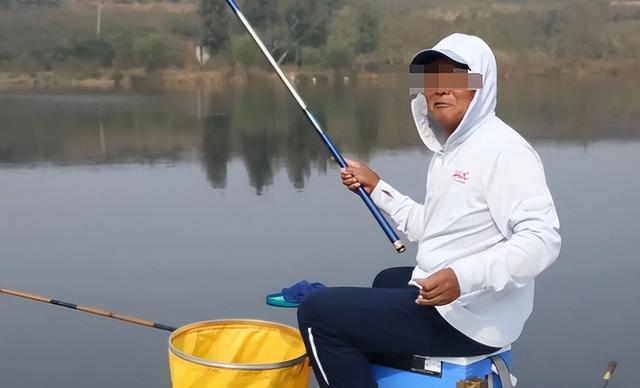 化绍新评价云梦泽惹众怒，称网红为了流量蹭热度，暗指钓友被利用