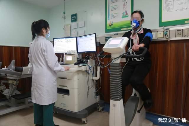 绝经后女性心血管疾病风险与日俱增 症状隐匿不典型