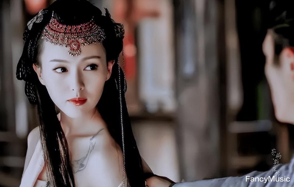 刘亦菲新剧大爆,85花集体被“鞭尸”,垫底的半年连扑3部戏!