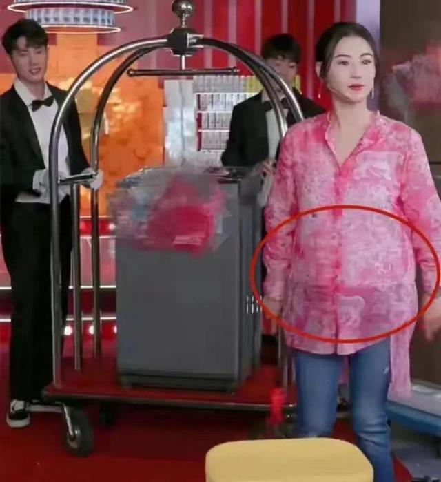 43岁张柏芝到国外养第四胎,坦言如若身体允许,愿意多生几个