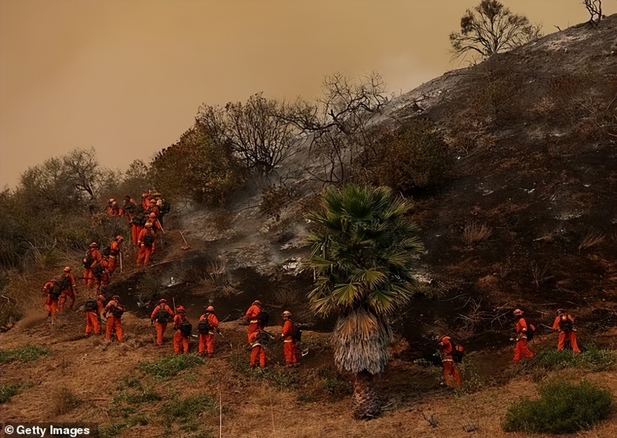 洛杉矶大火“烧出”特权争议,金卡戴珊等明星被指责浪费水