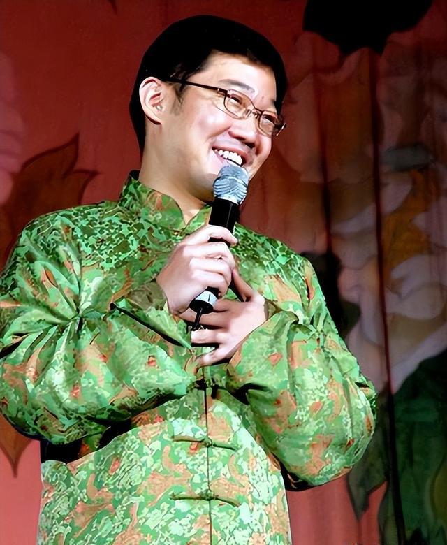 他把黄家驹念成黄家“狗”,自以为幽默十足,结果却意外断送前程