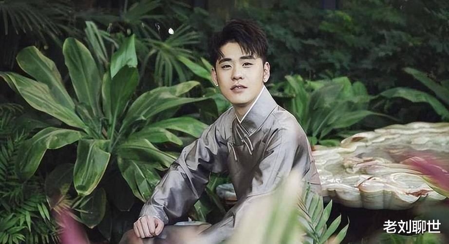 烧饼宣布升职德云社副总，为什么不是岳云鹏或者张云雷？