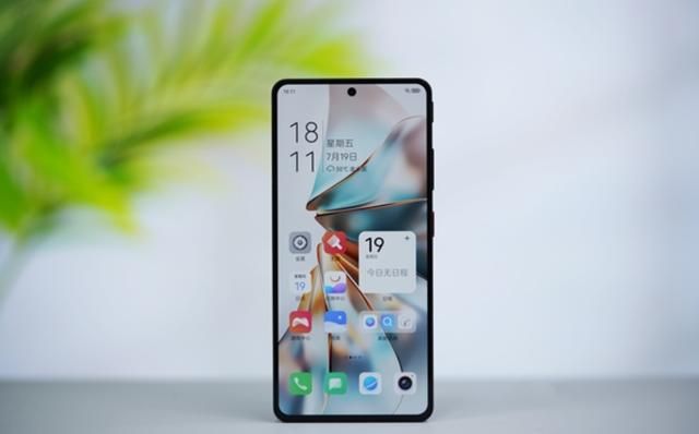 这是怎么了?卫星通信旗舰跌至2499元,Ultra级拍照+5100mAh