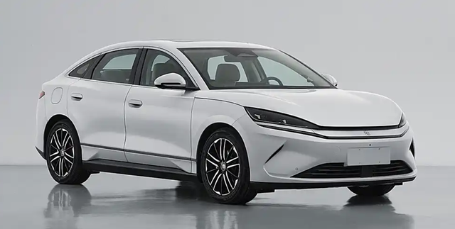 小号汉EV？比亚迪秦L EV谍照曝光，2820mm轴距10万能买到吗？