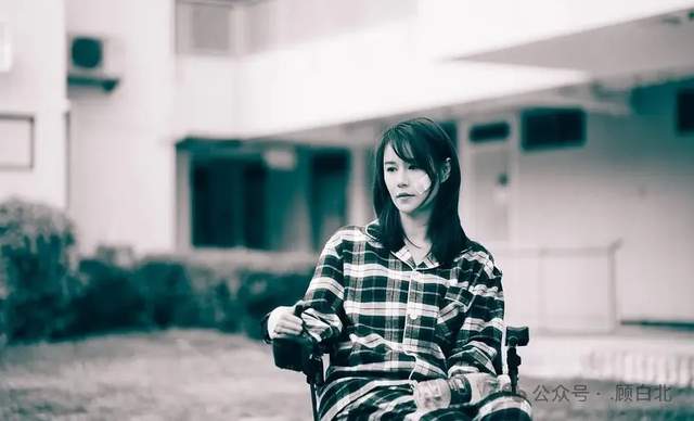 《黑色月光》一部不适合跟孩子看的剧,只因它很成年人、很现实