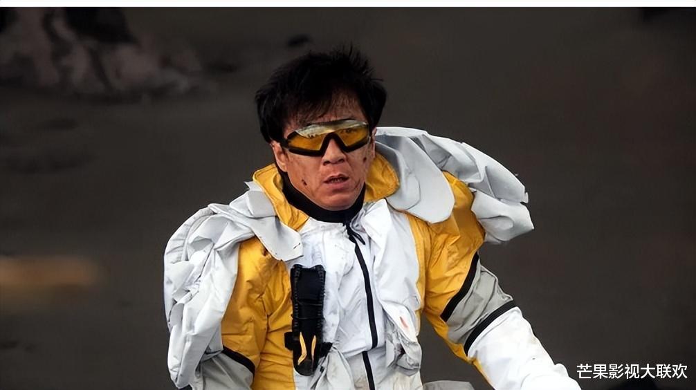 功夫四大之王现状:一个离世,一个患病,一个坐轮椅,他依旧风光