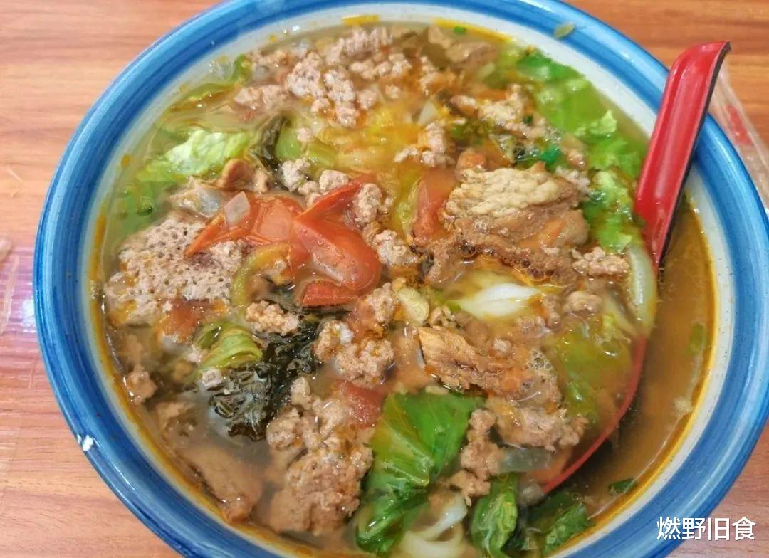 性价比高过三亚，小吃比厦门还多，这个南国小城最适合盛夏逛吃