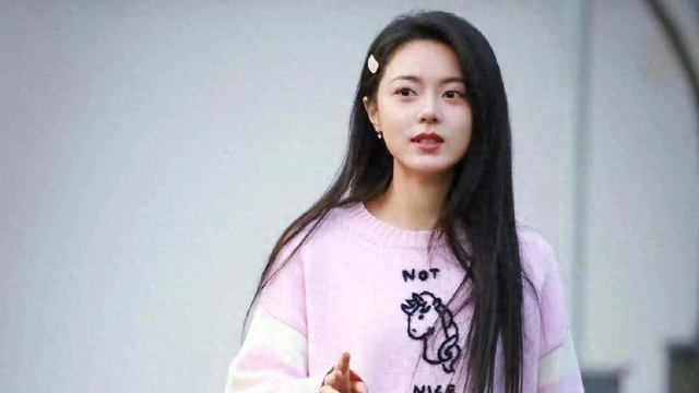 粉粉的赵今麦，好可爱！