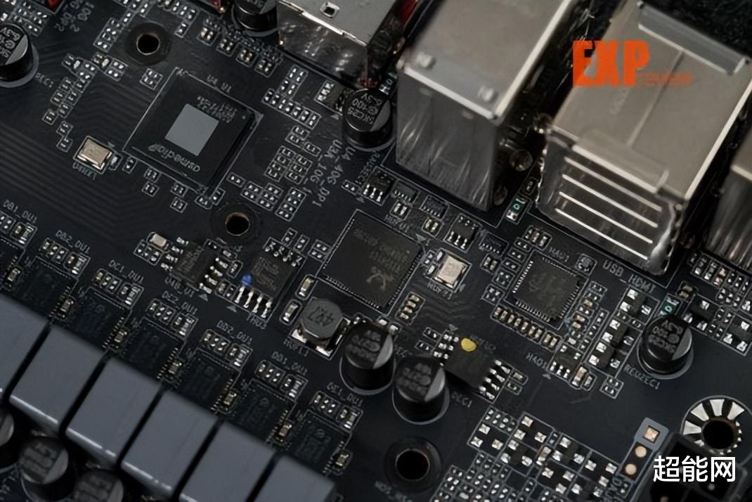 技嘉X870E AORUS MASTER評測：不止性能，還有獨到的外圍體驗