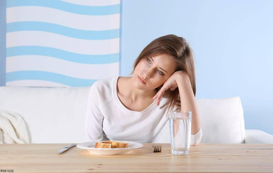 减肥不吃晚饭?告诫:长期如此,身体会出现这些异常,别不当回事