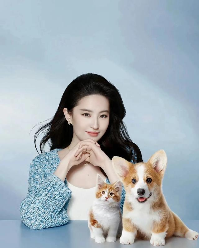 刘亦菲性感代言