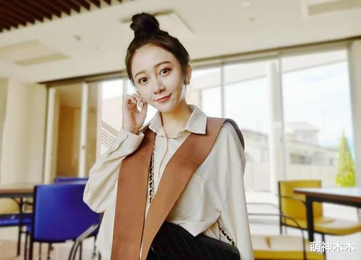 女星吴谨言被质疑催吐，脖子凸起疑似催吐包，生图瘦到脸都垮了