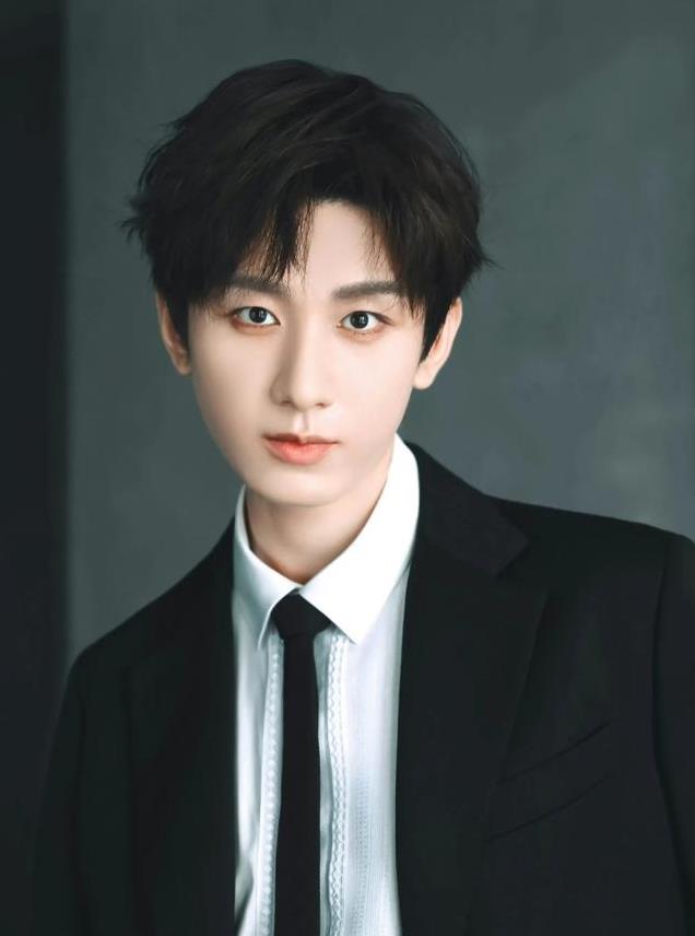 尖叫之夜来袭,美男洗牌,成毅登顶,龚俊邓为陈哲远侯明昊等上榜