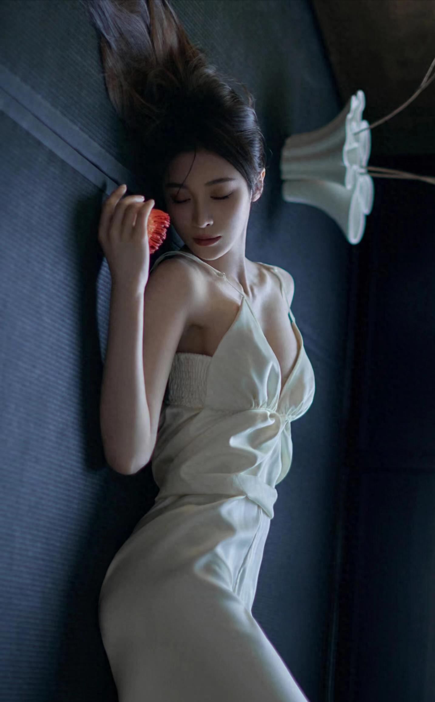 “高启兰”程隆妮才是真的“人间水蜜桃”,这谁可以顶得住啊?