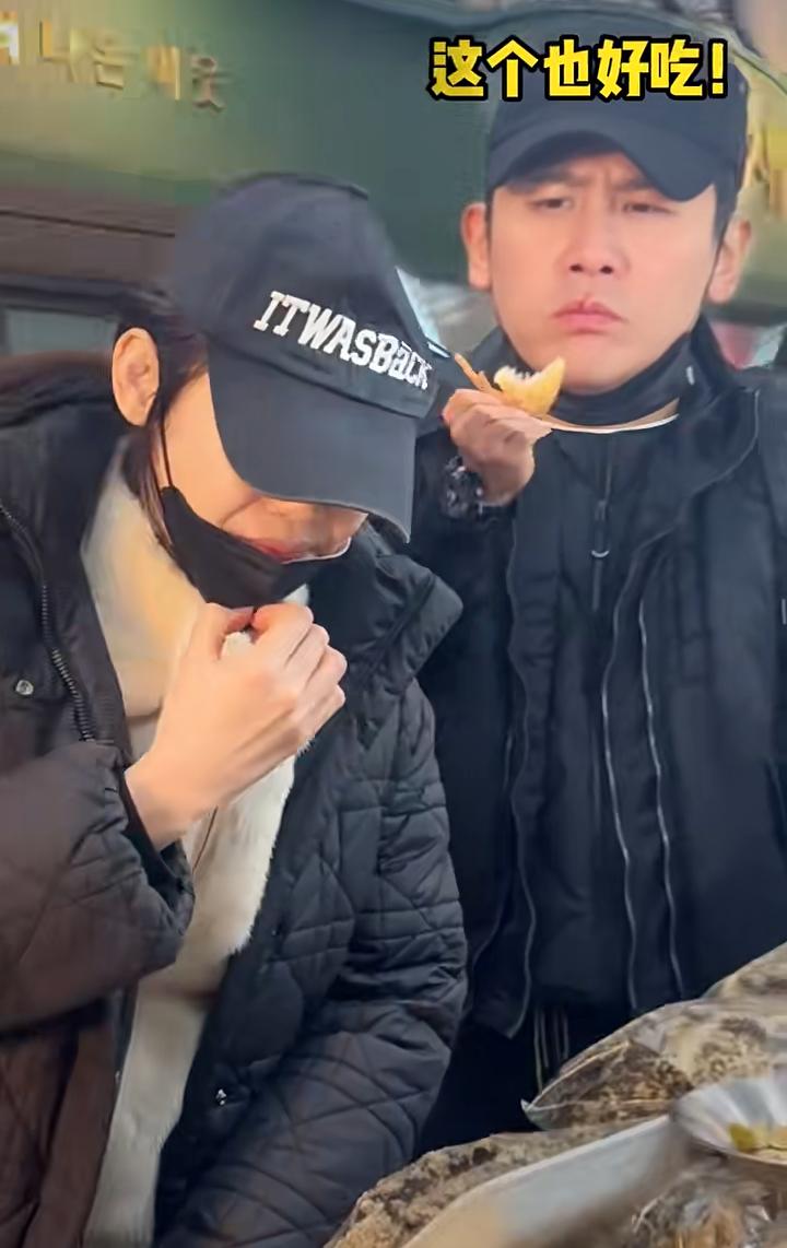 秋瓷炫带娃老公回娘家,逛菜市一路吃,打扮朴素无人认,大海累趴