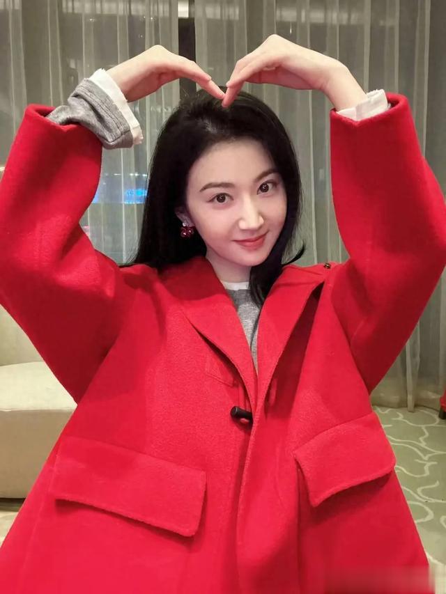 景甜微博新照曝光,未婚却尽显人妻韵味!