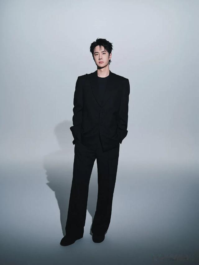 9.15娱乐资讯:王一博肖战赵丽颖任嘉伦 杨洋唐嫣檀健次刘诗诗