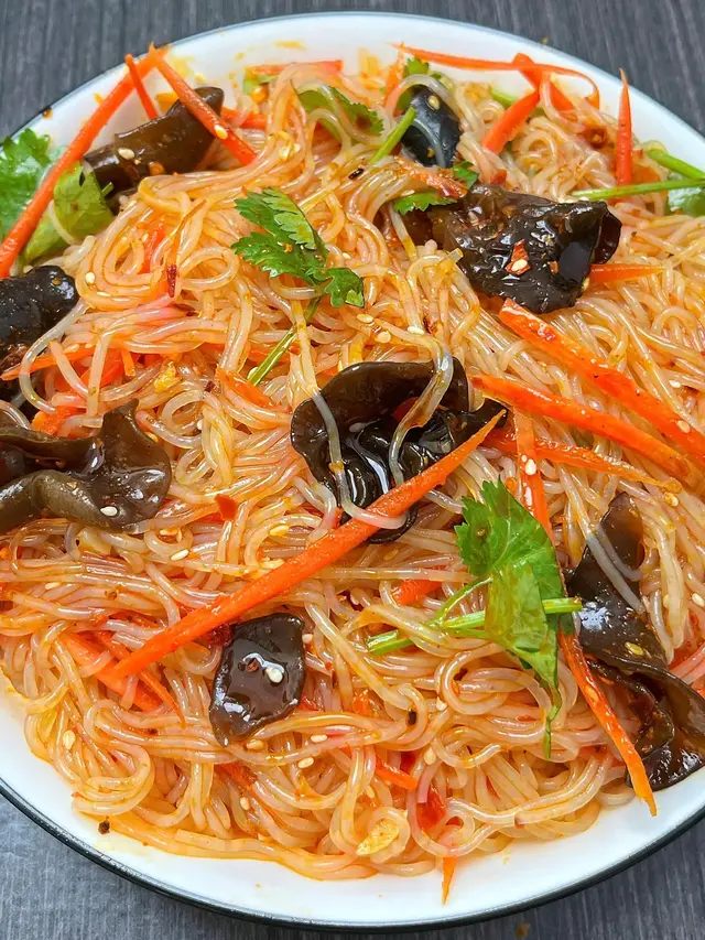 天热不爱做饭!试试这6道家常凉拌菜,香辣开胃,下酒下饭