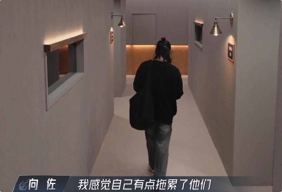 《披哥4》首个争议哥哥,自以为是被网友炮轰,耍小脾气堪称巨婴