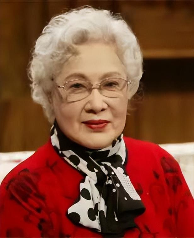 演员秦怡:被亲妹抢走丈夫,孩子又患上精神病,和女儿反目成仇