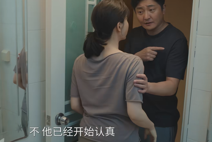 央视《驻站》收视率全国第一，打了多少资方的脸，郑晓龙又赌对了