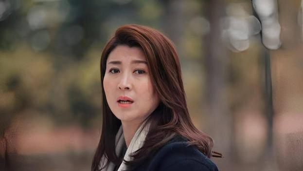 闫学晶：我这辈子最正确的决定，就是在45岁高龄为普通丈夫生子