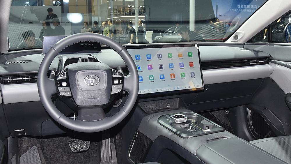 2025还有合资车值得买？BBA换新2.0T，大众日系便宜卖智驾？
