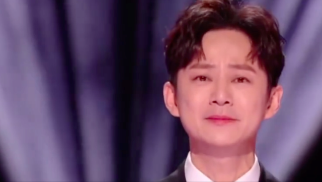 “老好人”何炅五十岁无妻无子，节目停播后逐渐淡出，现状如何？