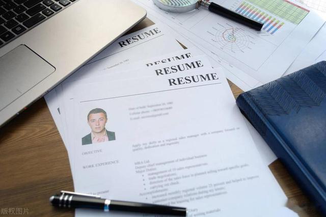 简历要放自己照片吗?网友:自从去掉照片,简历过筛率明显提高了