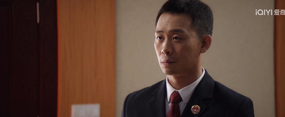 当“馒头脸”混进张译犯罪剧,撞上天然脸演员,简直是降维打击