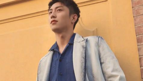 娱乐圈英年早婚离异的四位男明星，玫瑰虽二手，香气仍四溢！