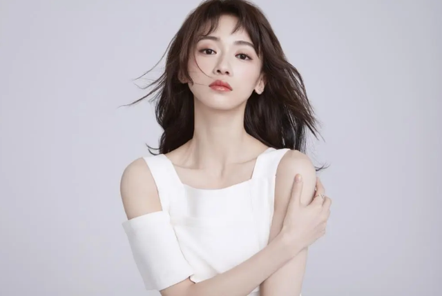 活在梦境中的7位明星:自以为咖位很大,实则无人问津,真尴尬