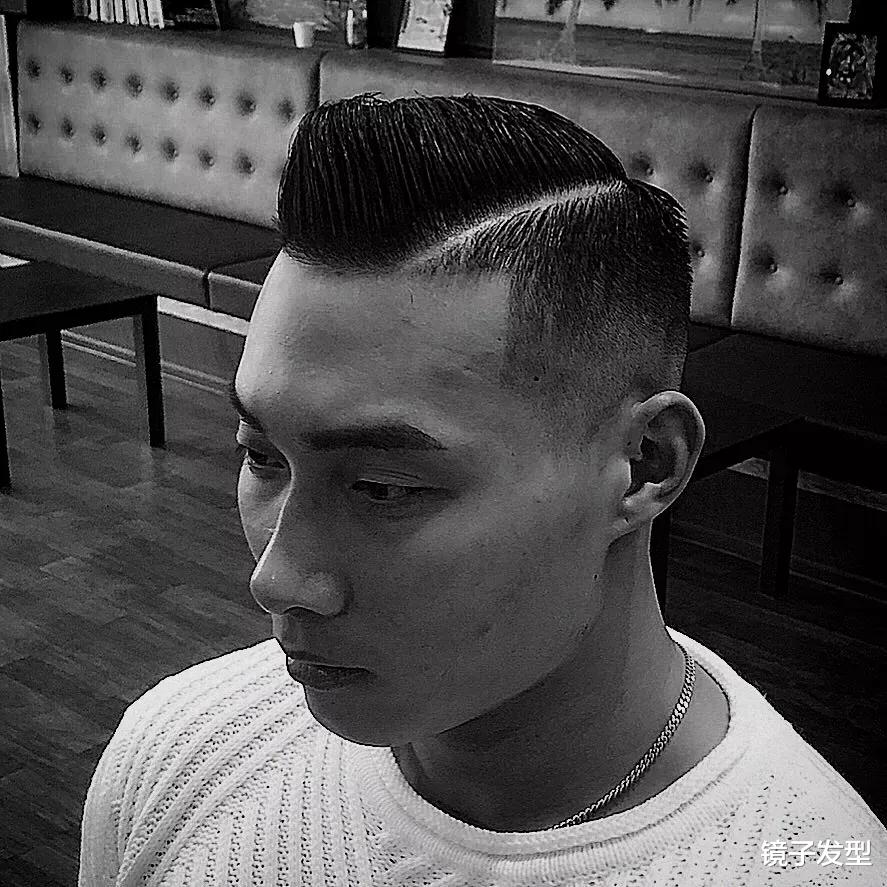 男发不论怎么剪，一定要试试两侧铲短二八分，绅士有型不落伍