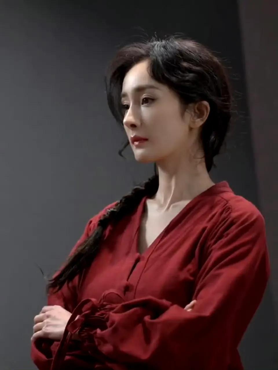 没热度,没新作,这几位“85花”太低调,却个个手握爆剧,真离谱