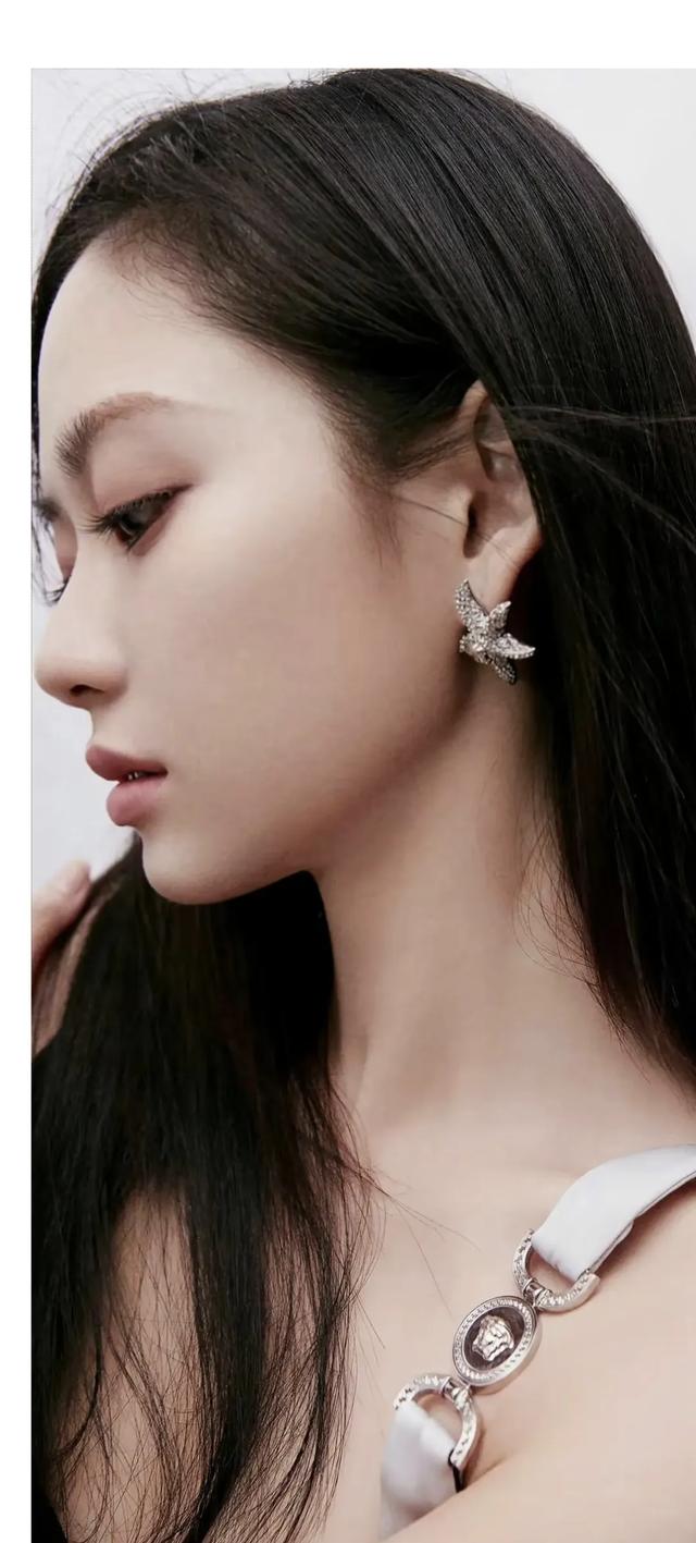 陈雨锶是一个有趣的美女明星