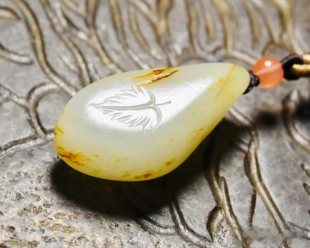 越完整，越开门！和田玉独籽巧雕“秋韵”！